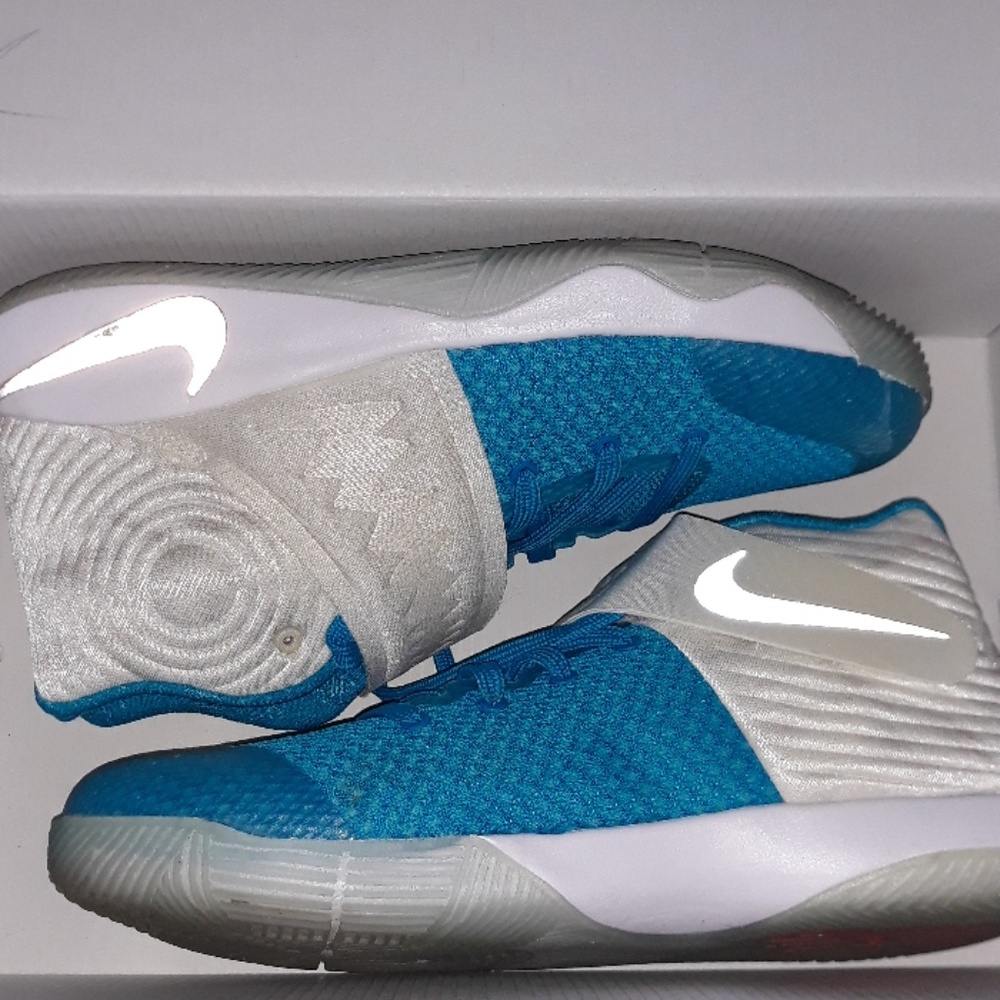 Nike Kyrie 2